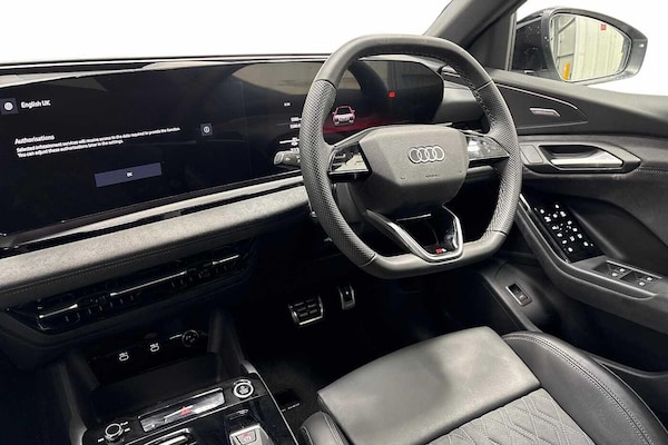 Used Audi Q6 e-tron 2025 for sale - 76316618: Photo 2