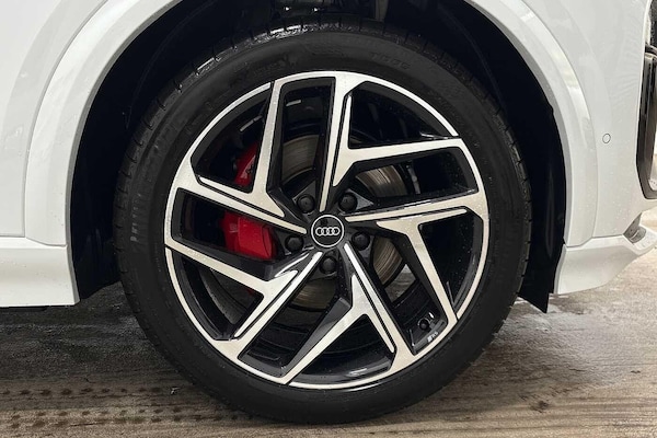 Used Audi Q6 e-tron 2025 for sale - 76316618: Photo 5