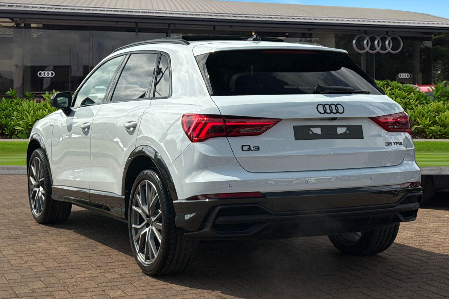Used Audi Q3 2025 for sale - 76654234: Photo 2