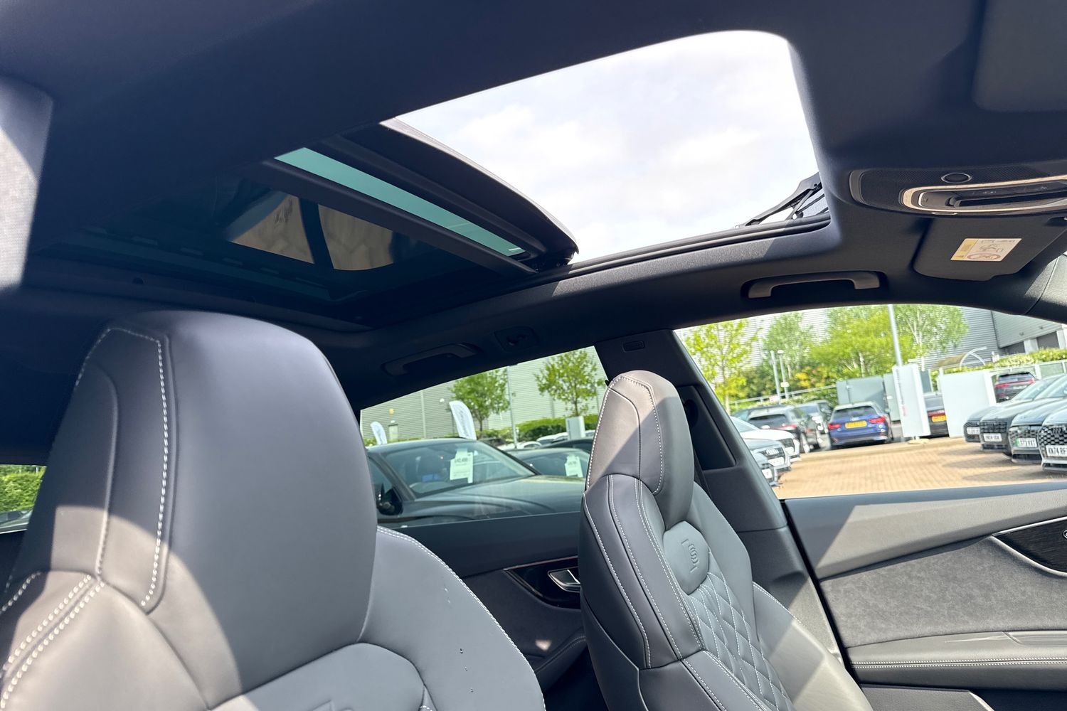 Used Audi SQ8 2025 for sale - 76421356: Photo 23