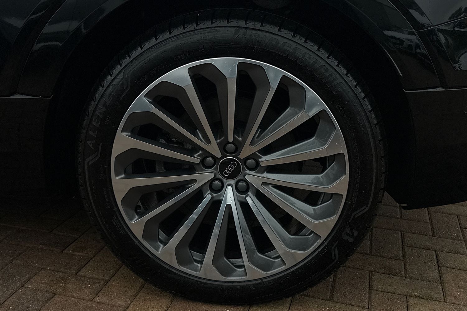 Used Audi Q8 e-tron 2024 for sale - 76158299: Photo 11