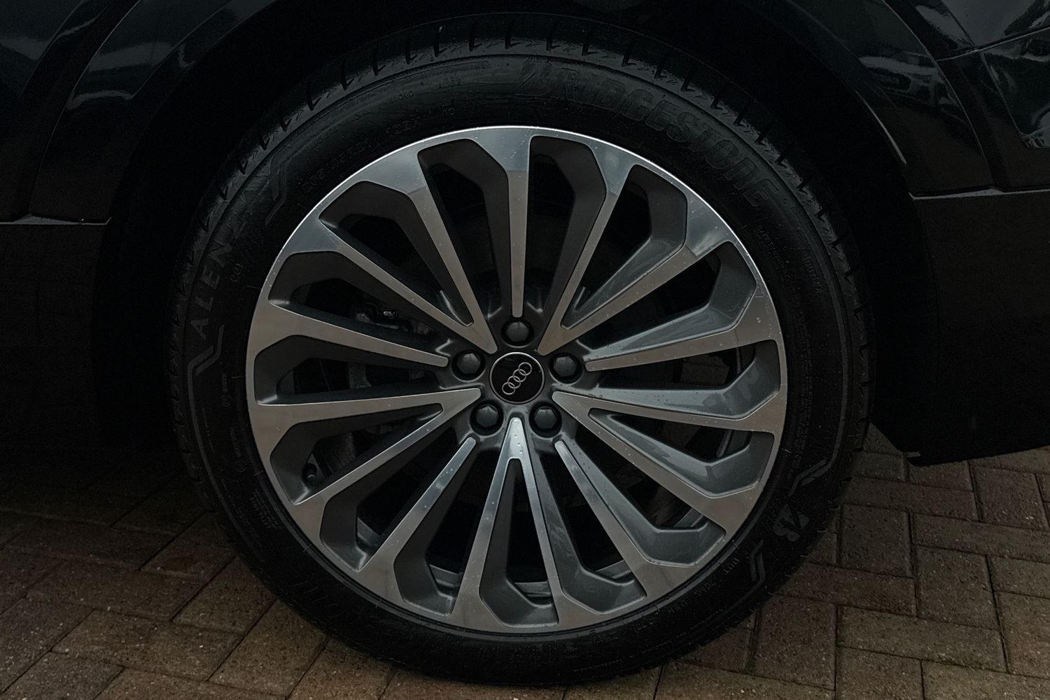 Used Audi Q8 e-tron 2024 for sale - 76158299: Photo 13