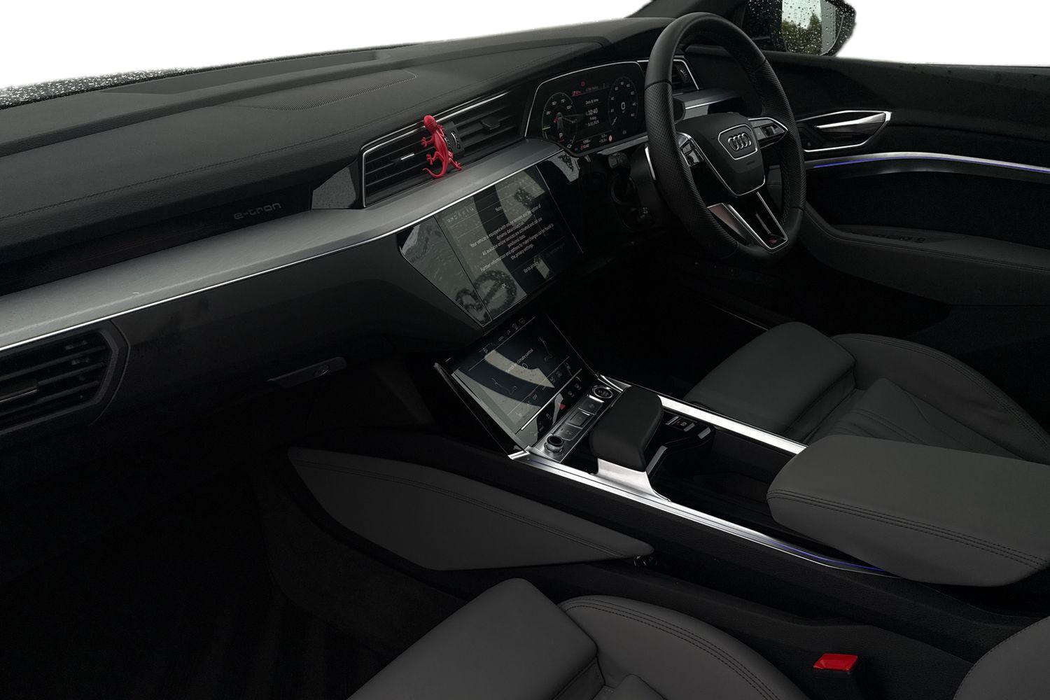 Used Audi Q8 e-tron 2024 for sale - 76158299: Photo 15