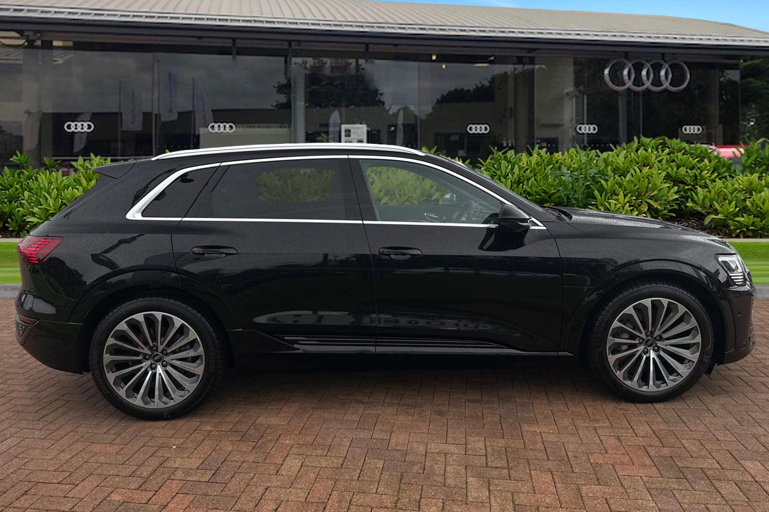Used Audi Q8 e-tron 2024 for sale - 76158299: Photo 3