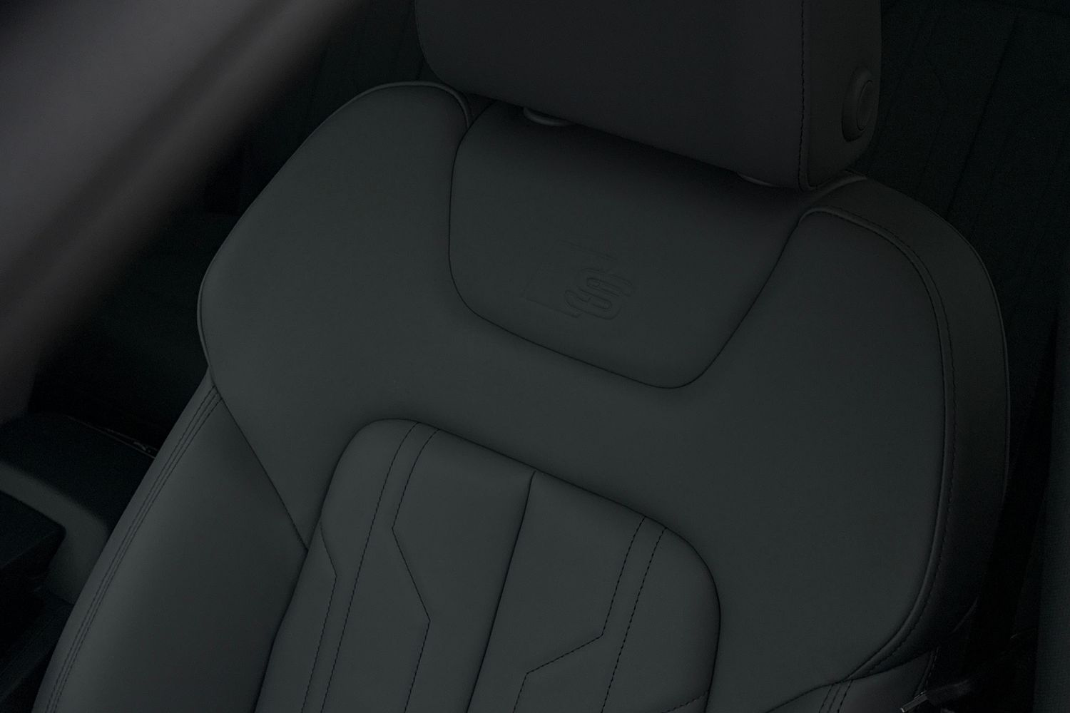 Used Audi Q8 e-tron 2024 for sale - 76158299: Photo 32