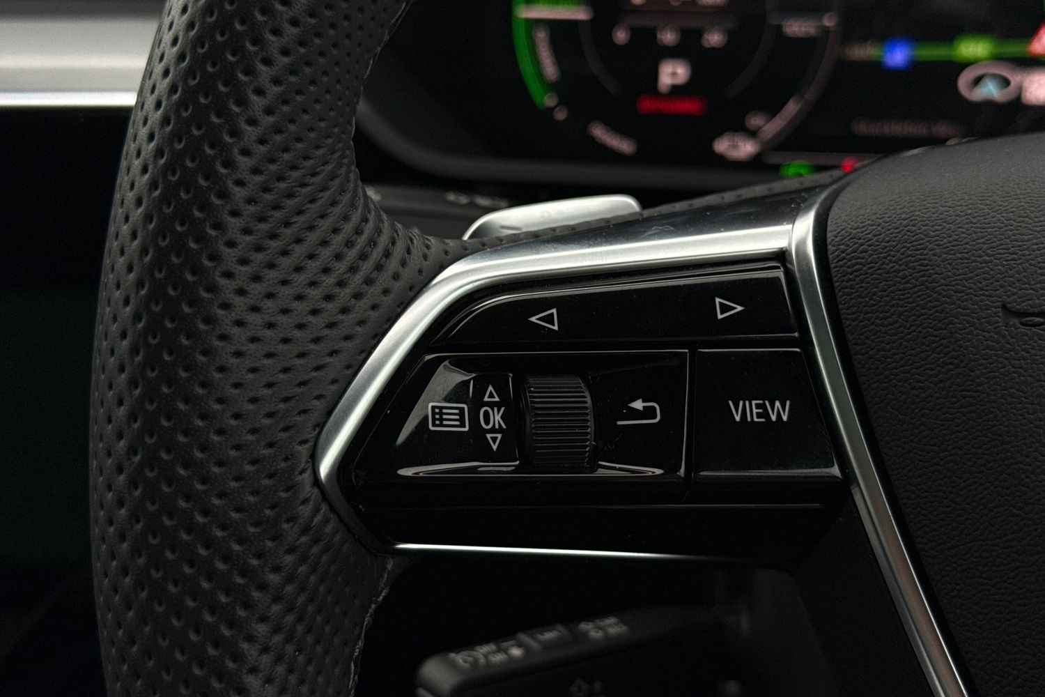 Used Audi Q8 e-tron 2024 for sale - 76158299: Photo 35