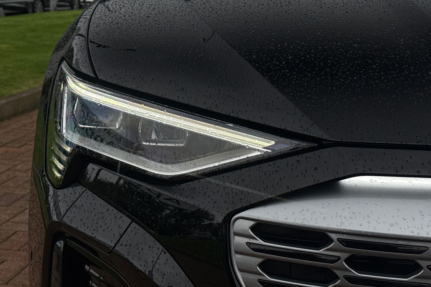 Used Audi Q8 e-tron 2024 for sale - 76158299: Photo 51