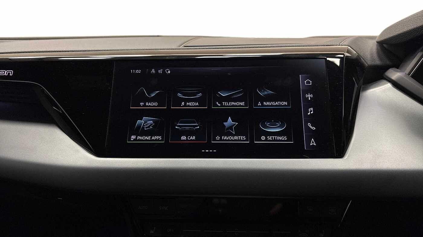 Used Audi e-tron GT 2023 for sale - 77834799: Photo 8