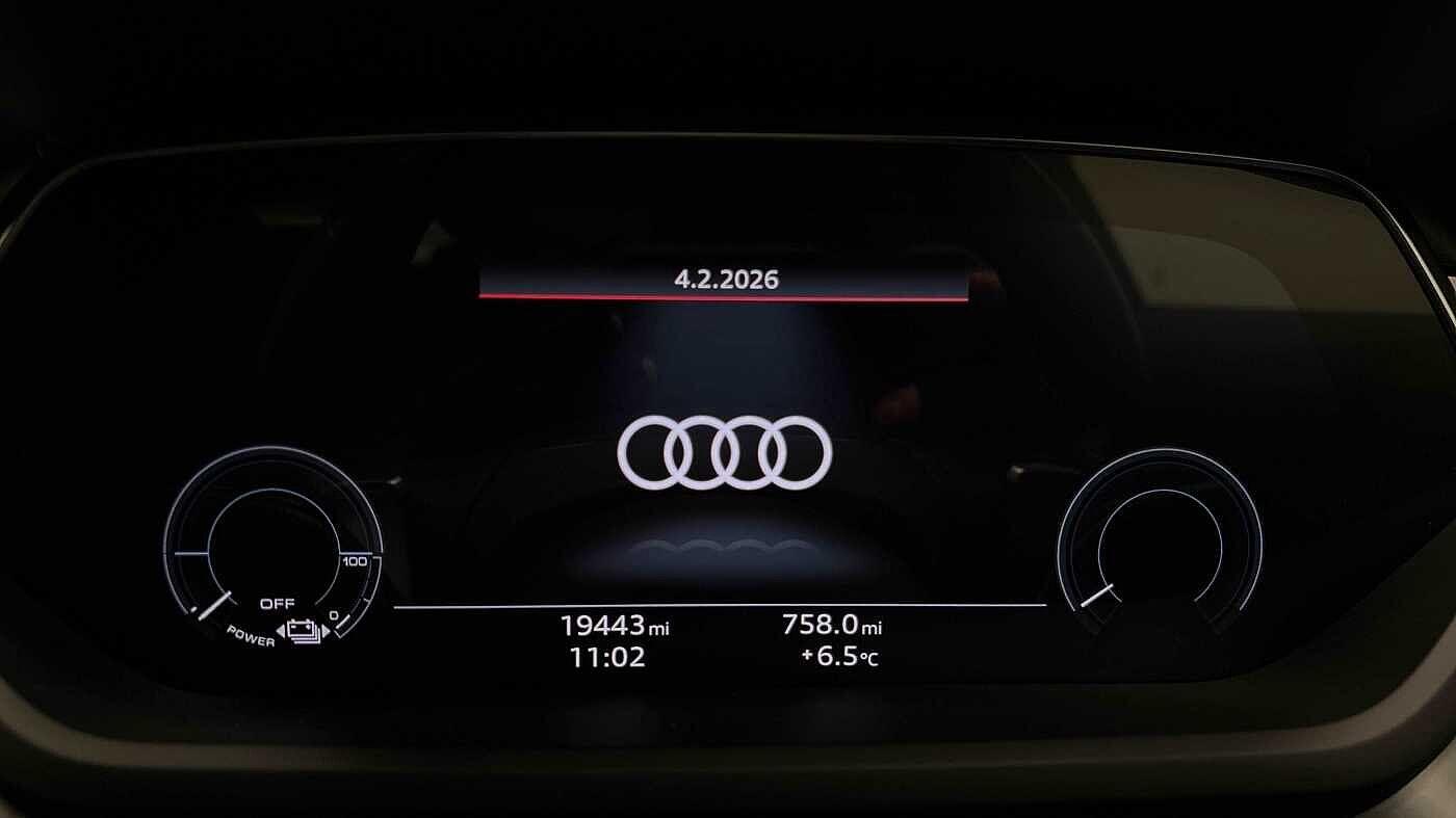 Used Audi e-tron GT 2023 for sale - 77834799: Photo 9