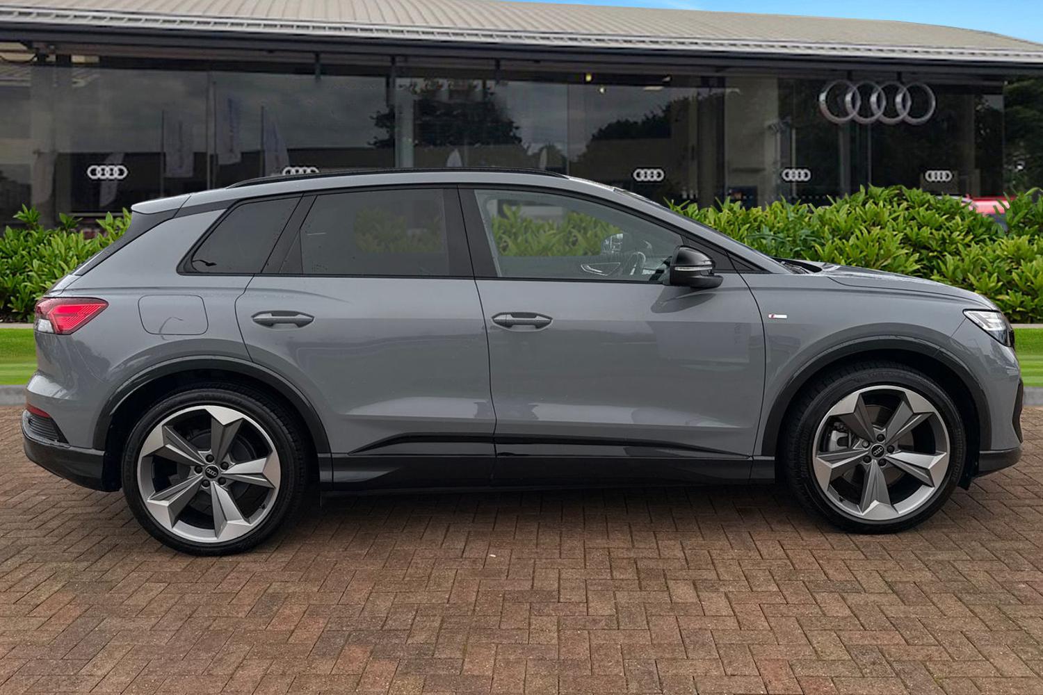 Used Audi Q4 e-tron 2024 for sale - 77032389: Photo 3