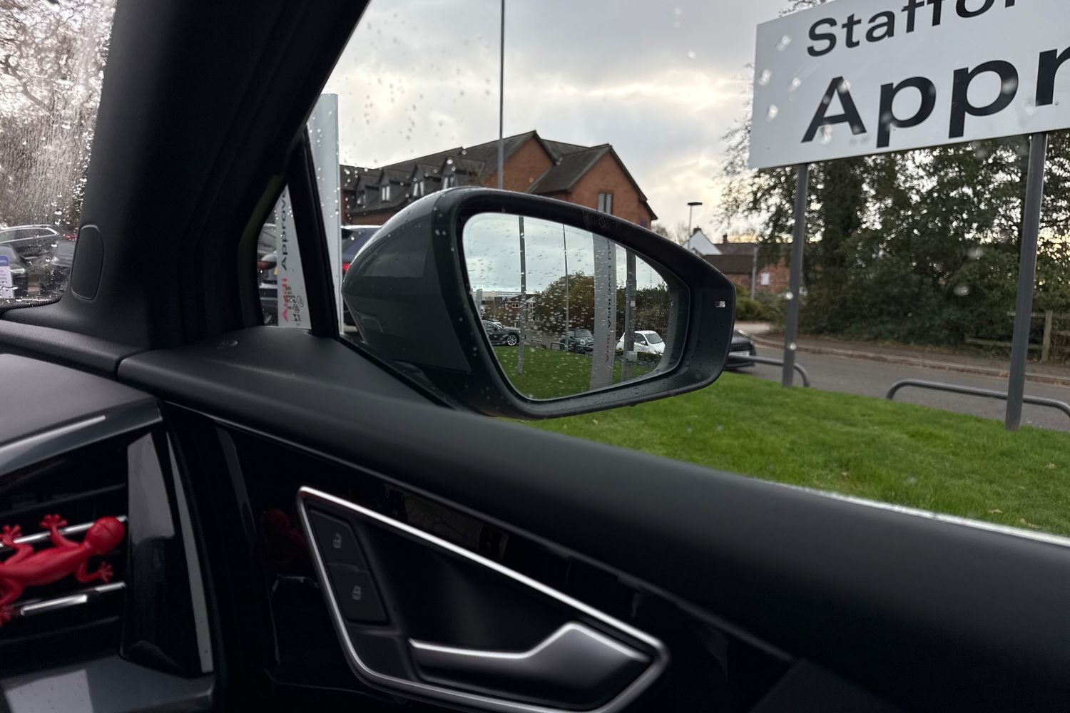 Used Audi Q4 e-tron 2024 for sale - 76654035: Photo 18