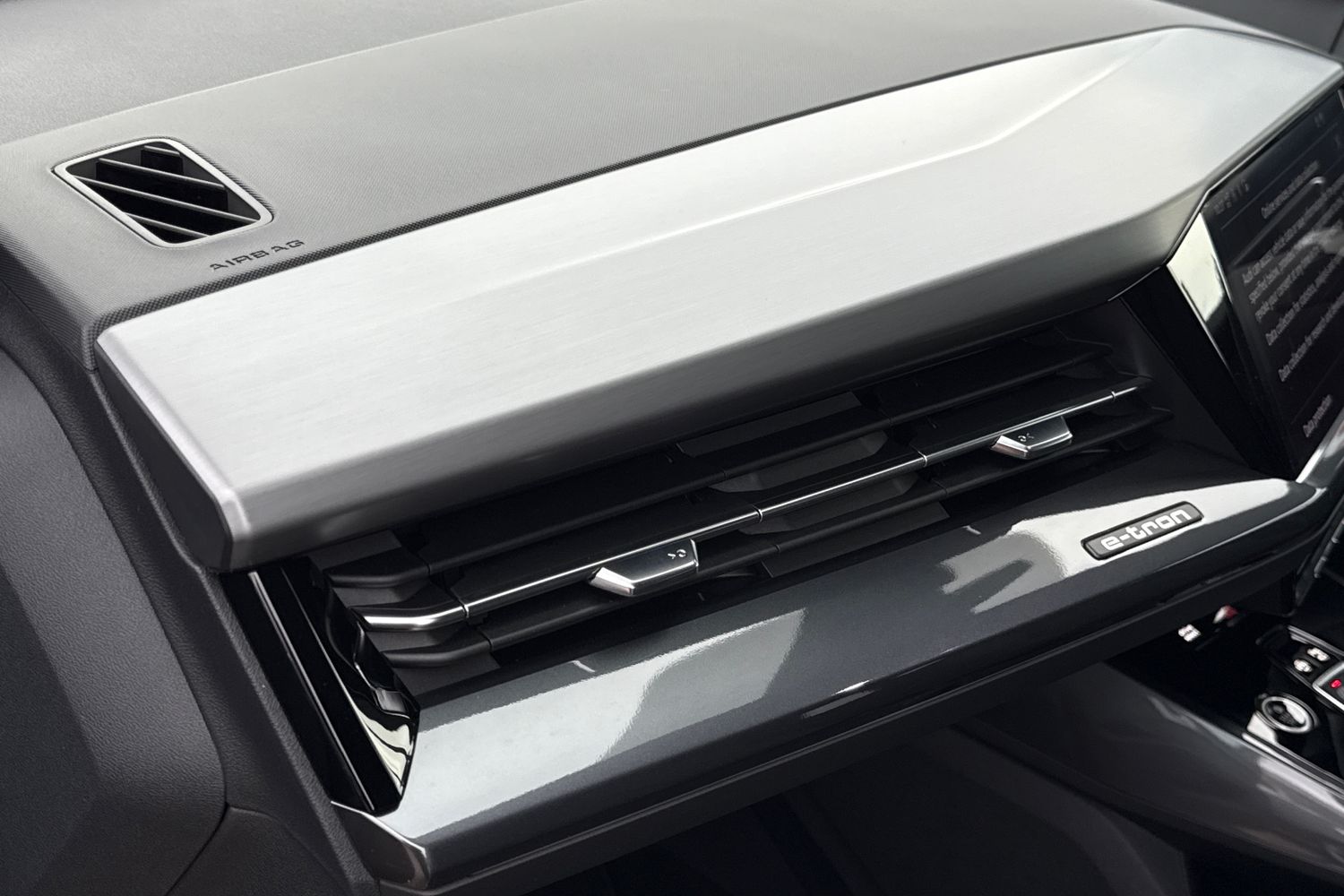 Used Audi Q4 e-tron 2024 for sale - 76654035: Photo 37