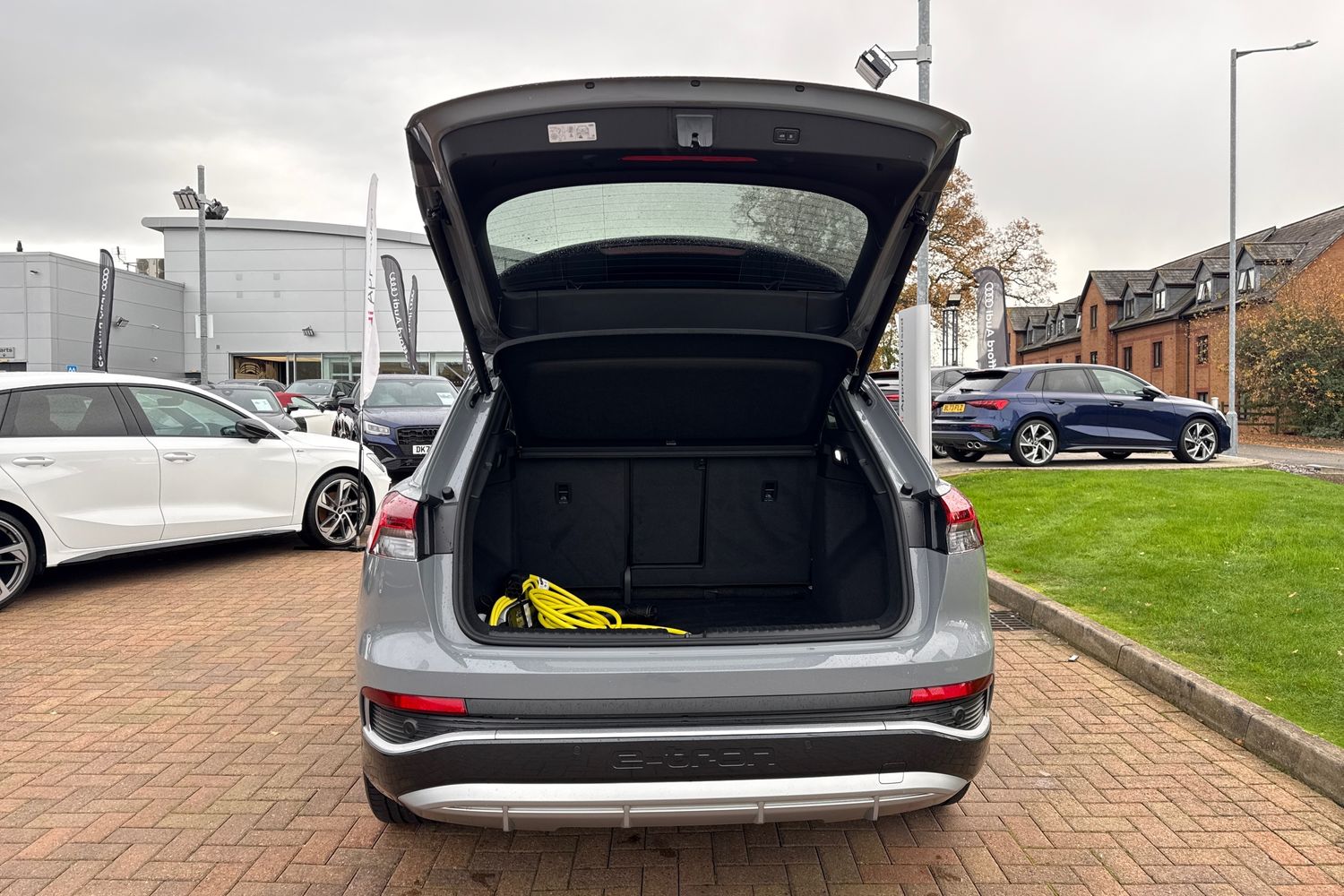 Used Audi Q4 e-tron 2024 for sale - 76654035: Photo 41