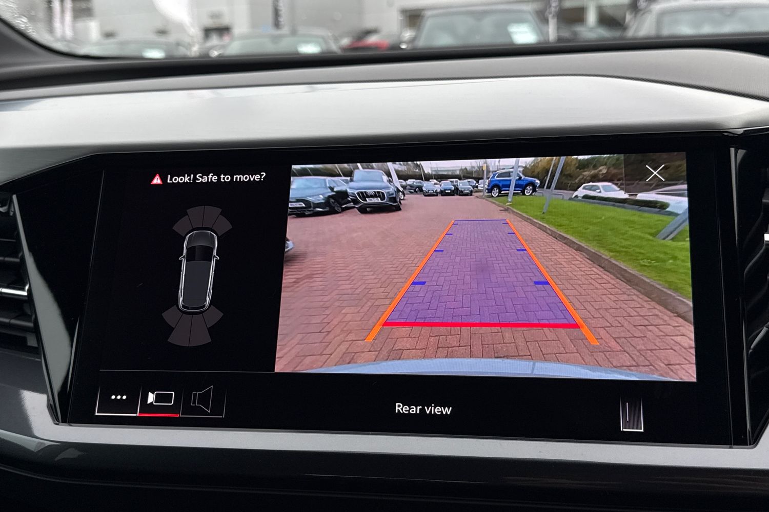 Used Audi Q4 e-tron 2024 for sale - 76654035: Photo 56