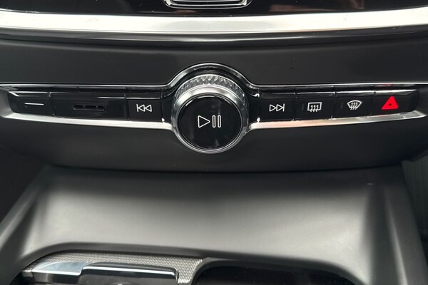 Used Volvo V60 2023 for sale - 76224731: Photo 53