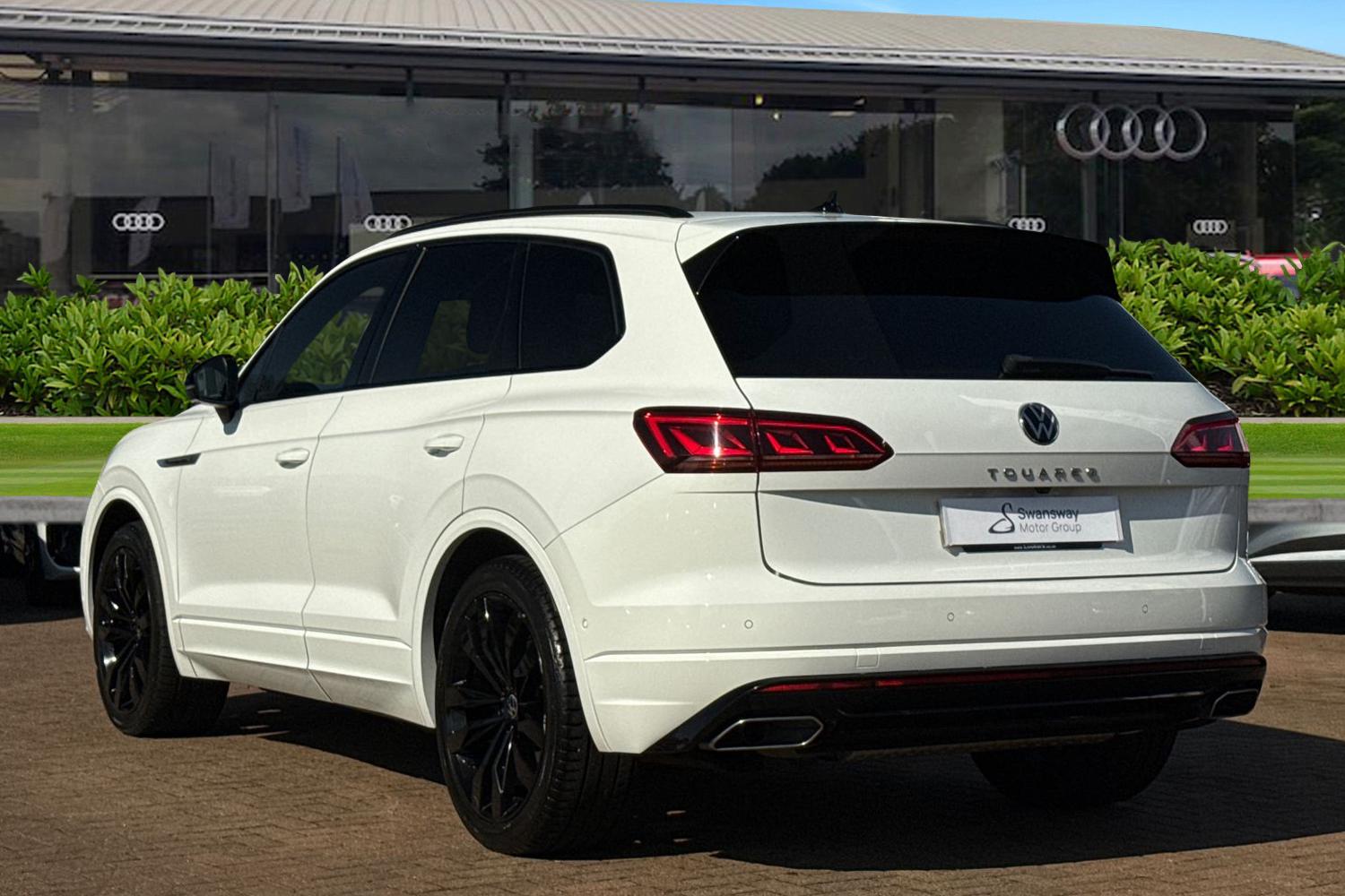 Used Volkswagen Touareg 2021 for sale - 77961383: Photo 2