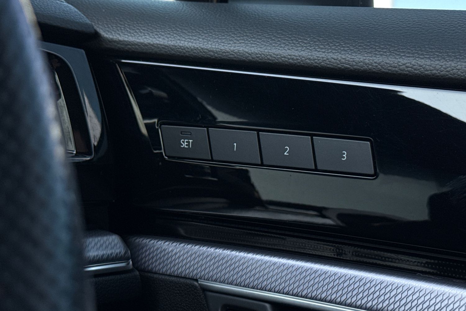 Used Volkswagen Touareg 2021 for sale - 77961383: Photo 35