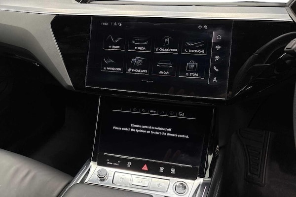 Used Audi Q8 2024 for sale - 76232568: Photo 12