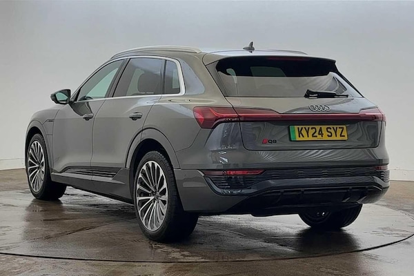 Used Audi Q8 2024 for sale - 76232568: Photo 3