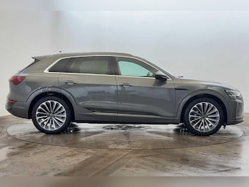 Used Audi Q8 2024 for sale - 76232568: Photo 4