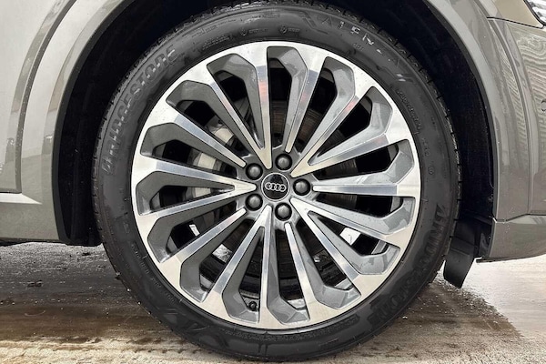 Used Audi Q8 2024 for sale - 76232568: Photo 5