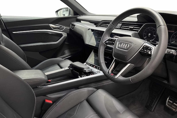 Used Audi Q8 2024 for sale - 76232568: Photo 6