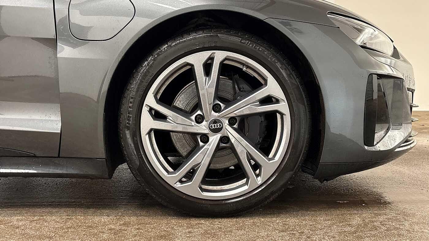 Used Audi e-tron GT 2022 for sale - 77680165: Photo 5