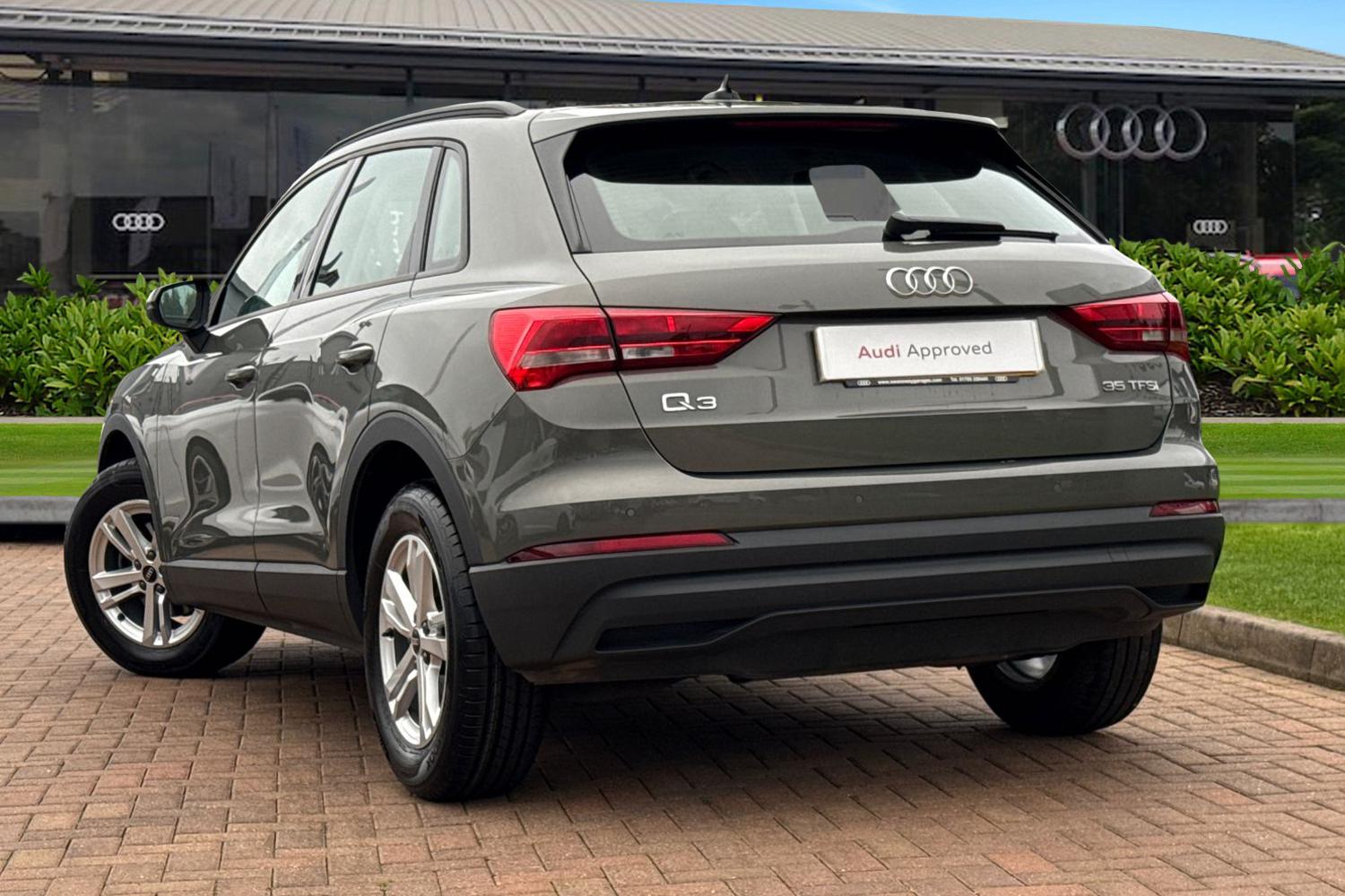 Used Audi Q3 2023 for sale - 76330509: Photo 2