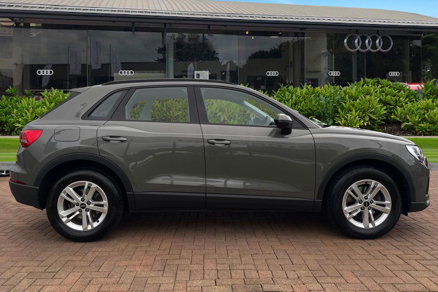 Used Audi Q3 2023 for sale - 76330509: Photo 3
