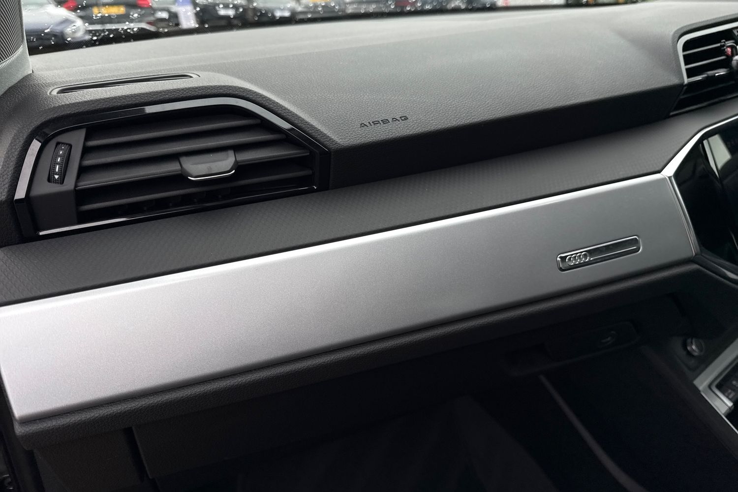 Used Audi Q3 2023 for sale - 76330509: Photo 32