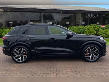 Used Audi Q6 e-tron 2024 for sale - 78252097: Photo