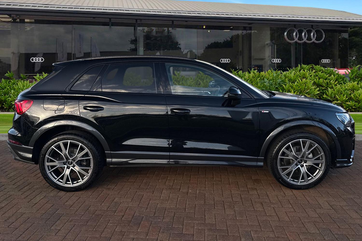 Used Audi Q3 2025 for sale - 76902618: Photo 3