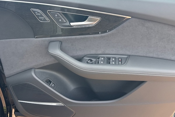 Used Audi SQ8 2025 for sale - 75785761: Photo 45