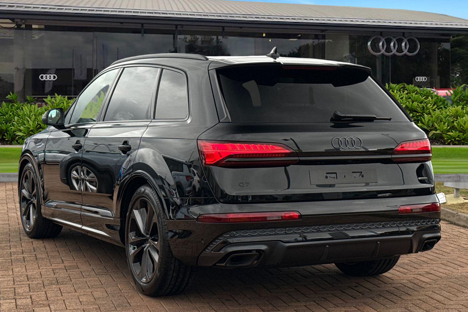 Used Audi Q7 2025 for sale - 76171143: Photo 2