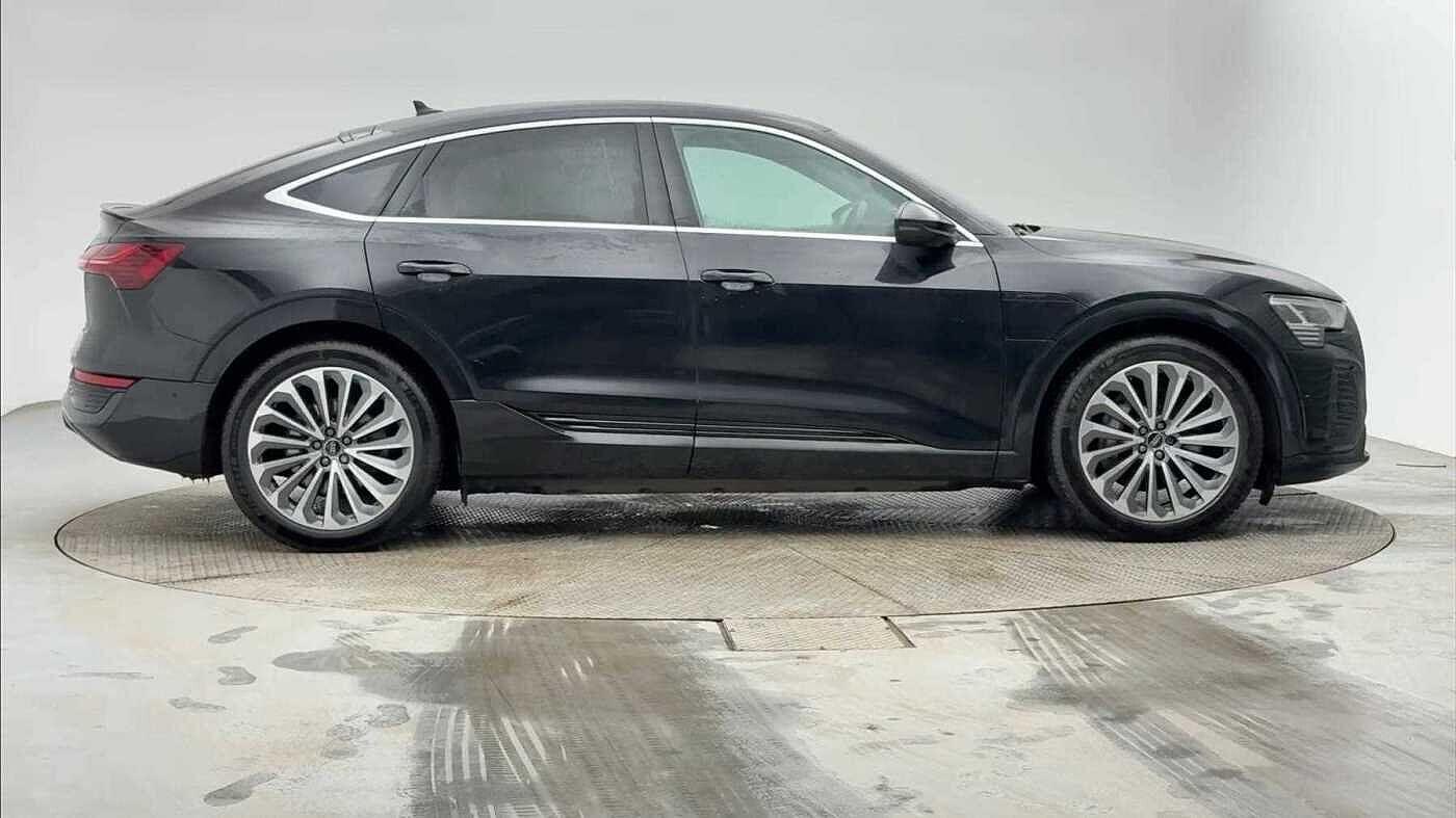 Used Audi Q8 2023 for sale - 77733603: Photo 4