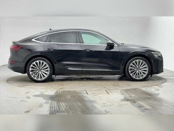 Used Audi Q8 2023 for sale - 77733603: Photo