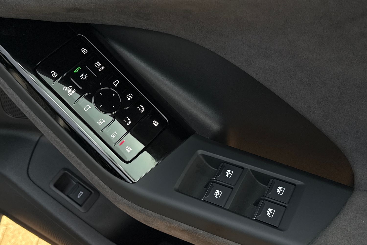 Used Audi Q6 e-tron 2025 for sale - 78209499: Photo 44