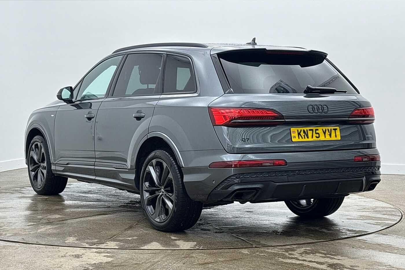 Used Audi Q7 2025 for sale - 77666238: Photo 3