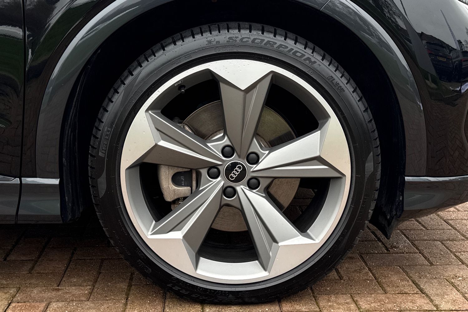 Used Audi Q4 e-tron 2024 for sale - 77787327: Photo 11