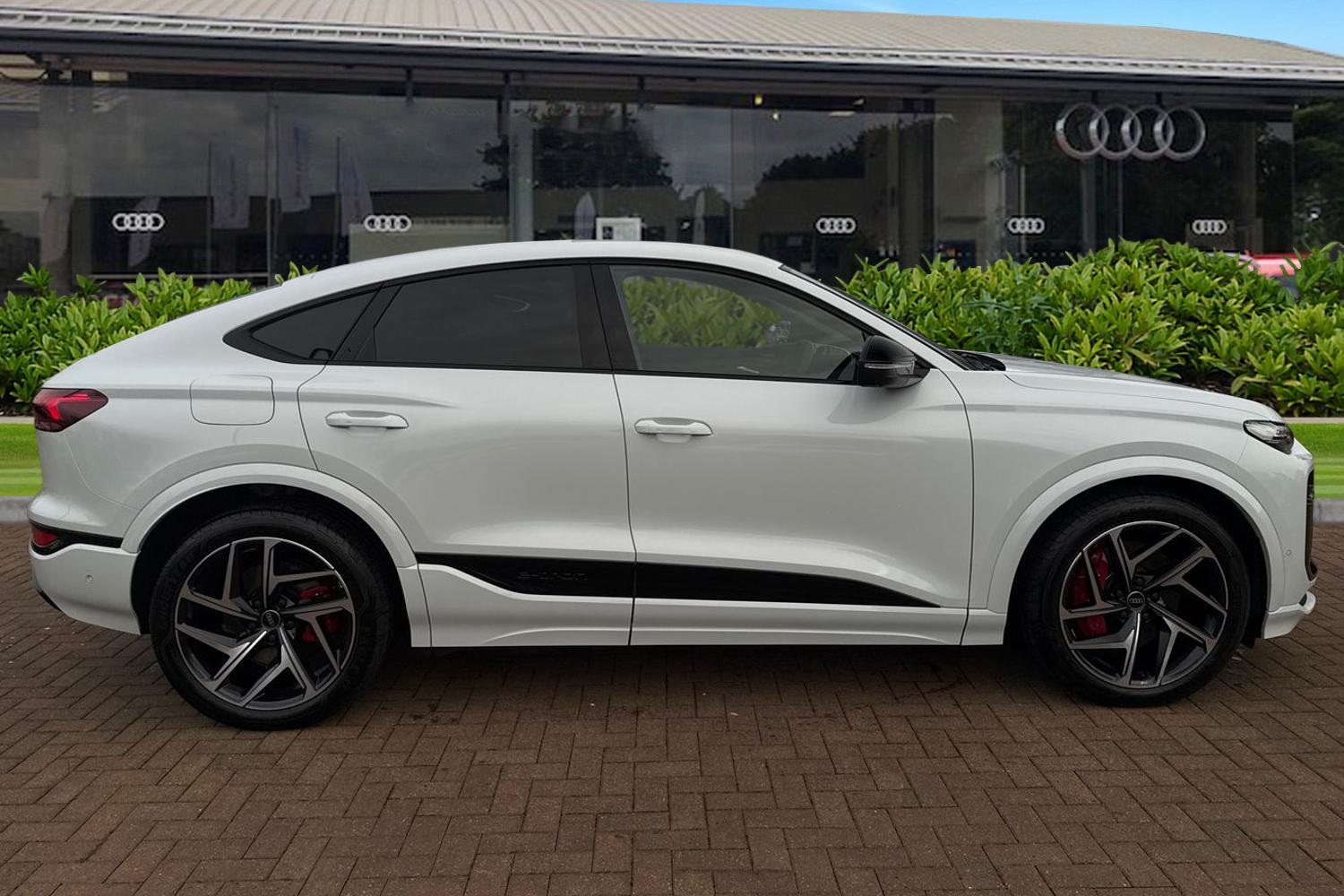 Used Audi Q6 e-tron 2025 for sale - 77996518: Photo 3