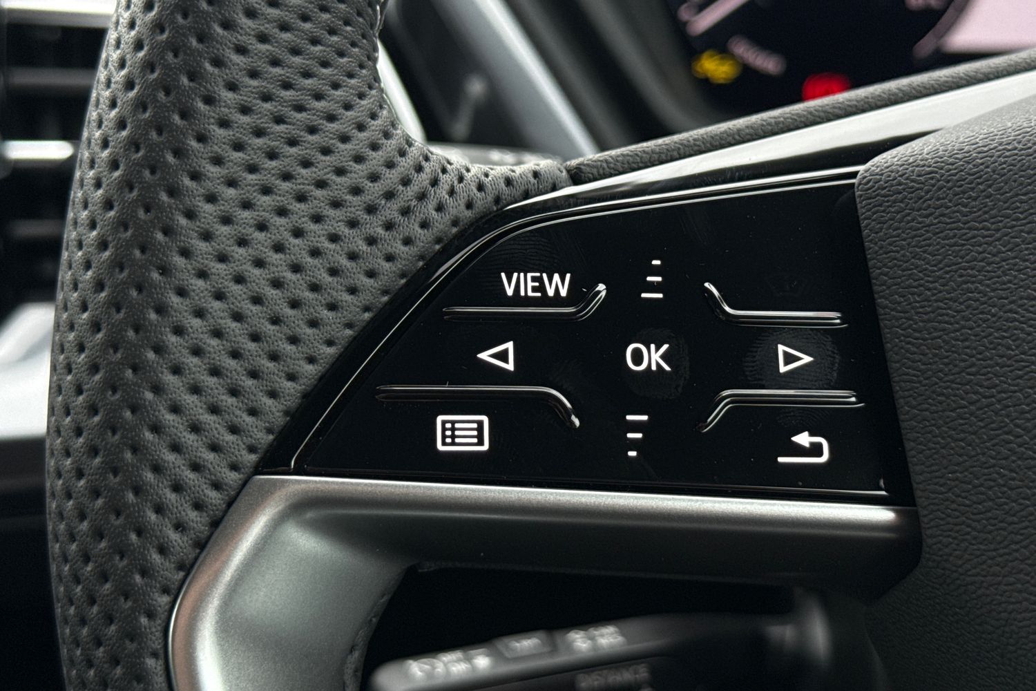 Used Audi Q4 e-tron 2025 for sale - 76526948: Photo 36