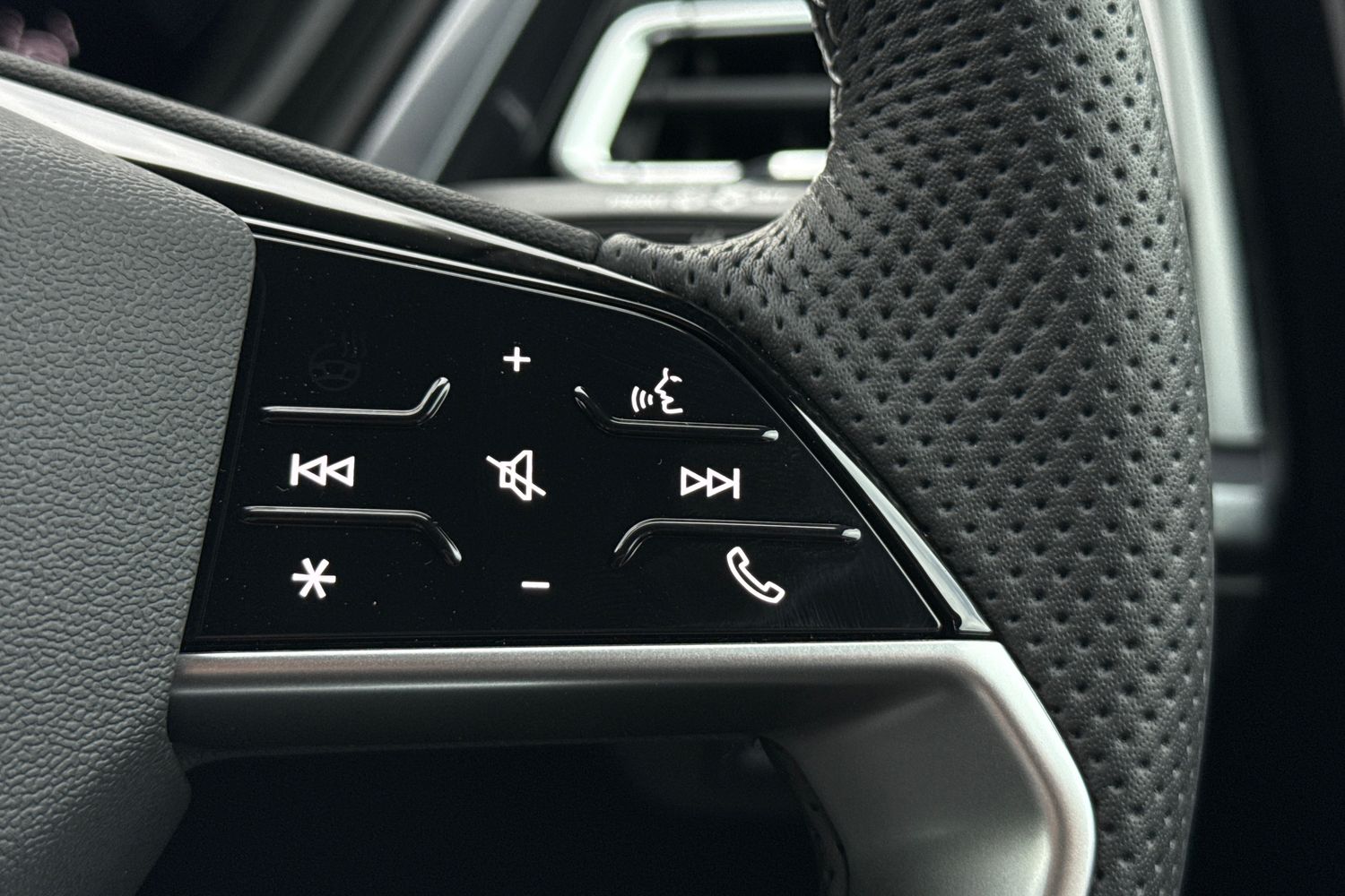 Used Audi Q4 e-tron 2025 for sale - 76526948: Photo 37