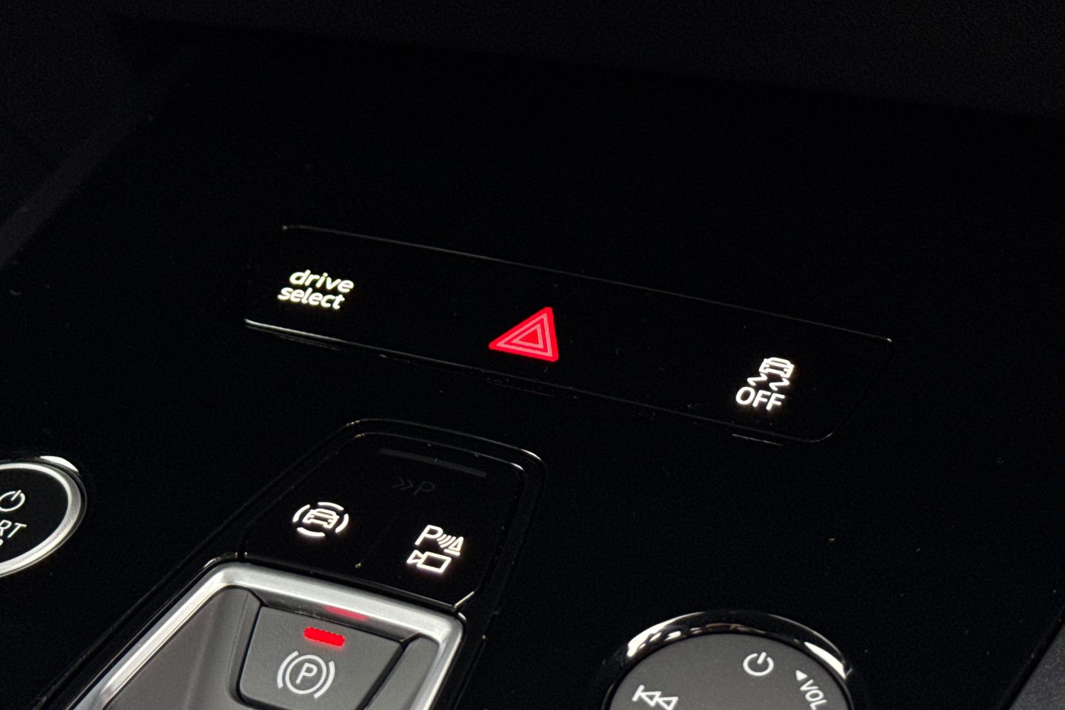 Used Audi Q4 e-tron 2025 for sale - 76526948: Photo 40