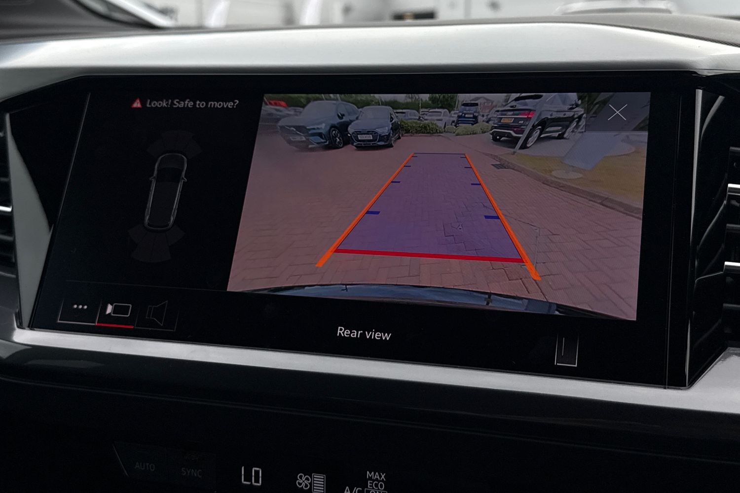 Used Audi Q4 e-tron 2025 for sale - 76526948: Photo 41