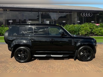 Used Land Rover Defender 110 2023 for sale - 75898689: Photo