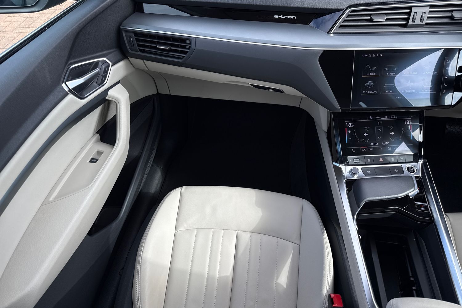 Used Audi e-tron 2022 for sale - 76194179: Photo 20