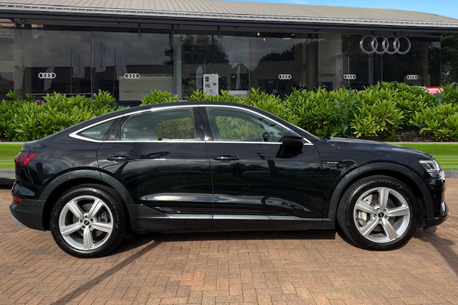 Used Audi e-tron 2022 for sale - 76194179: Photo 3