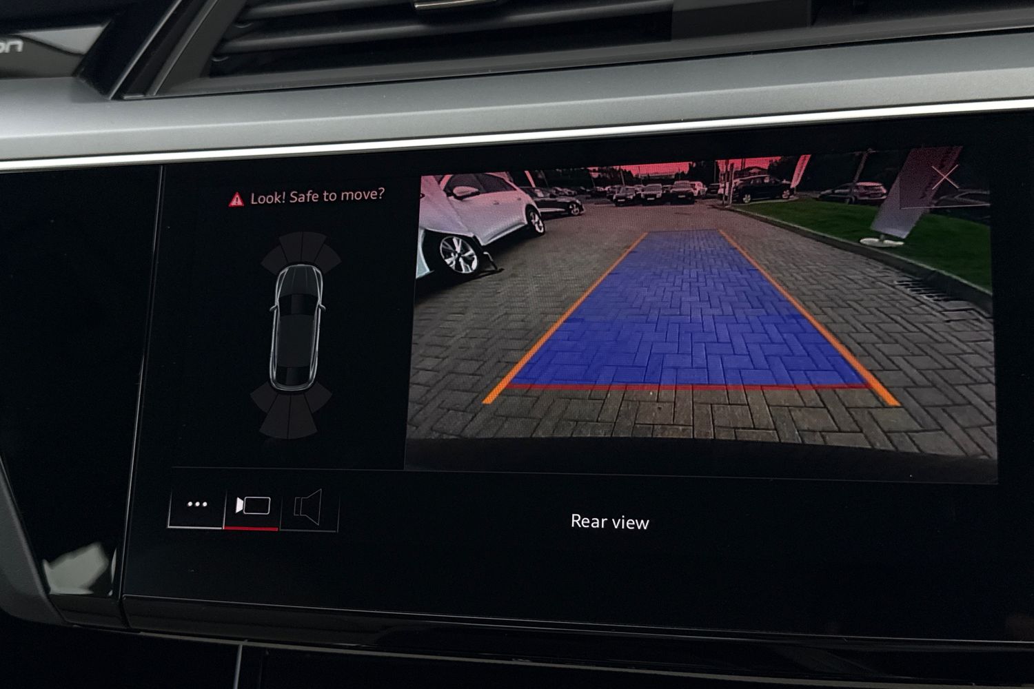 Used Audi e-tron 2022 for sale - 76194179: Photo 56