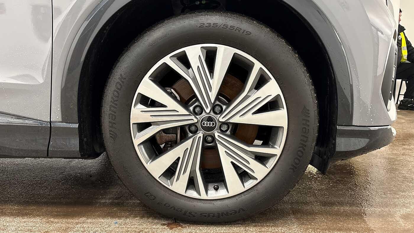 Used Audi Q4 e-tron 2022 for sale - 77262550: Photo 5