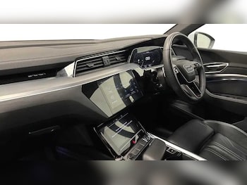 Used Audi Q8 e-tron 2023 for sale - 79355092: Photo